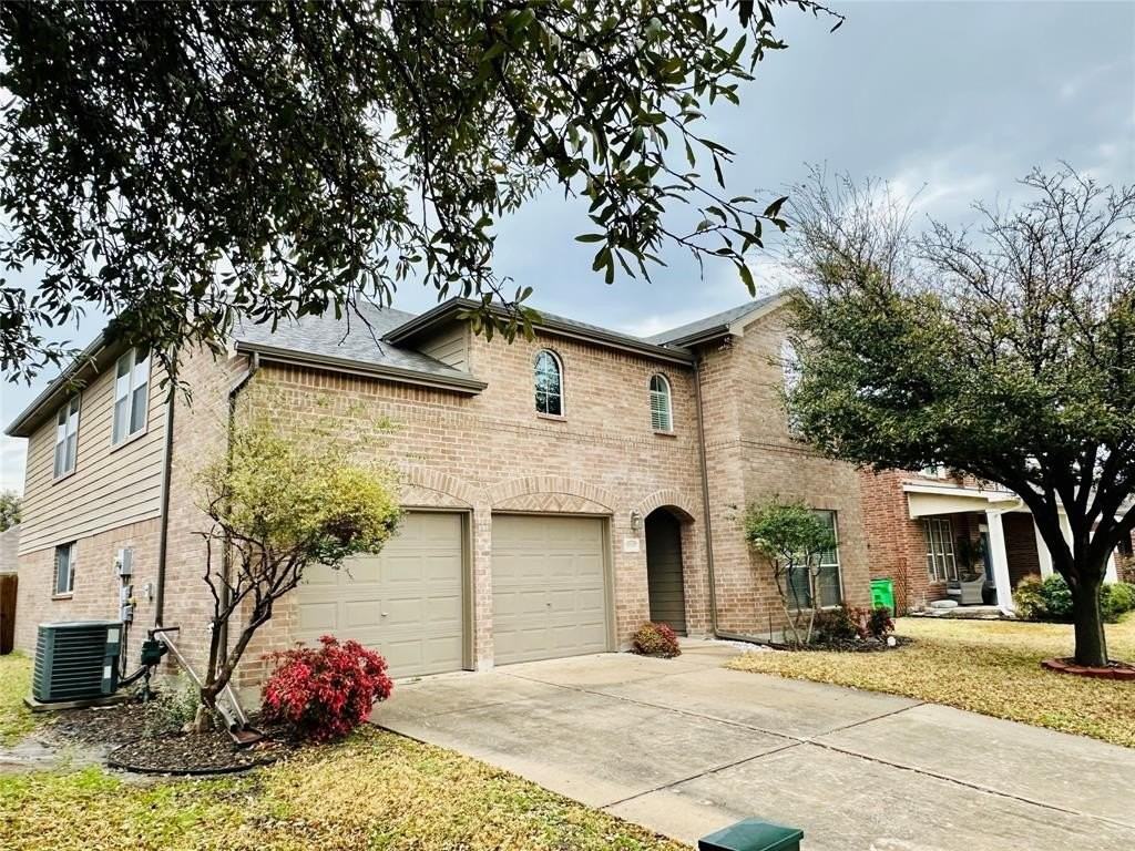 1513 Nighthawk Dr - Photo 2 of 11