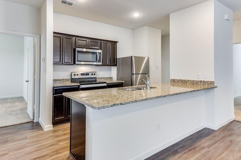 1816 Wolf Run - Photo 3 of 11