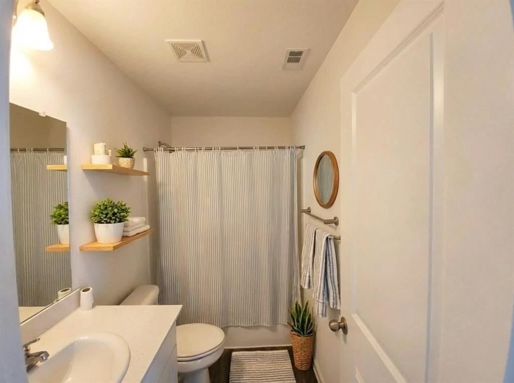 6114 Harrah Ln - Photo 5 of 10