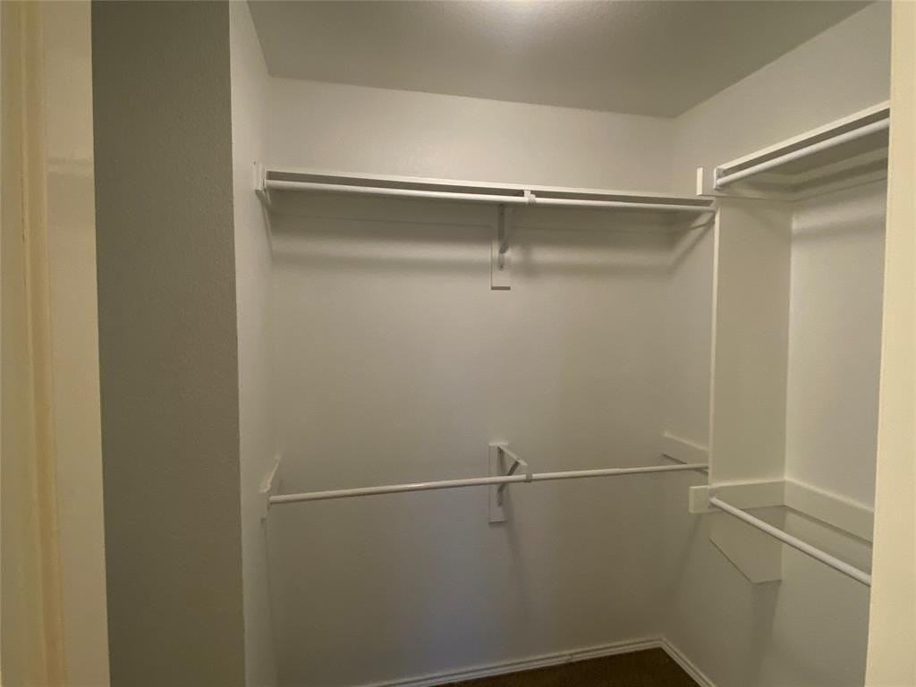 2725 Hyde Park Dr - Photo 6 of 14