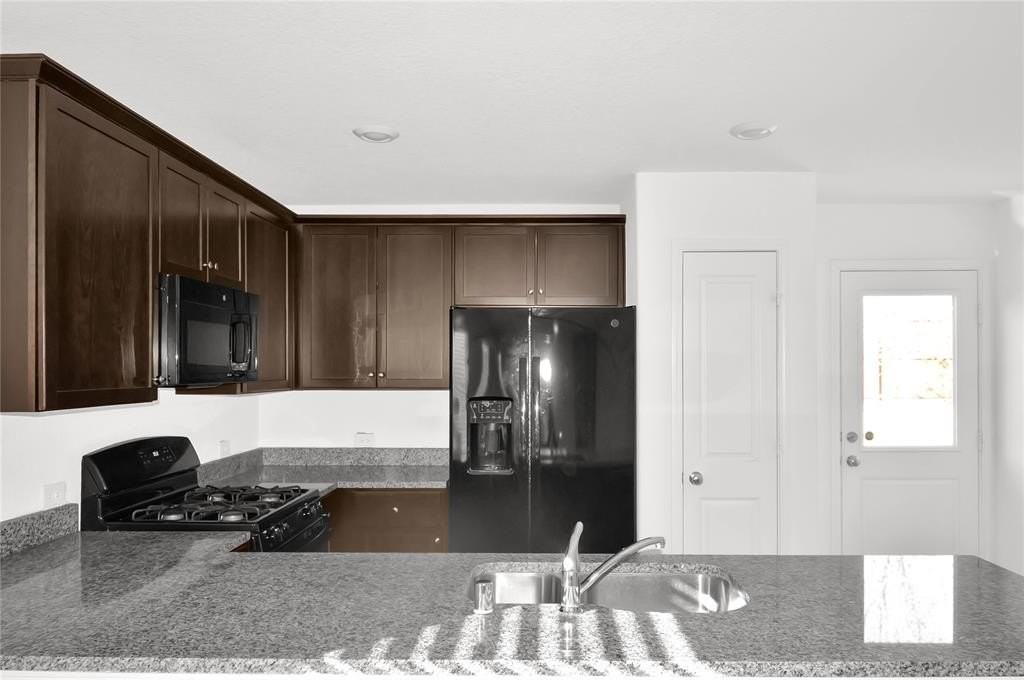 3604 Esperanza St - Photo 4 of 11