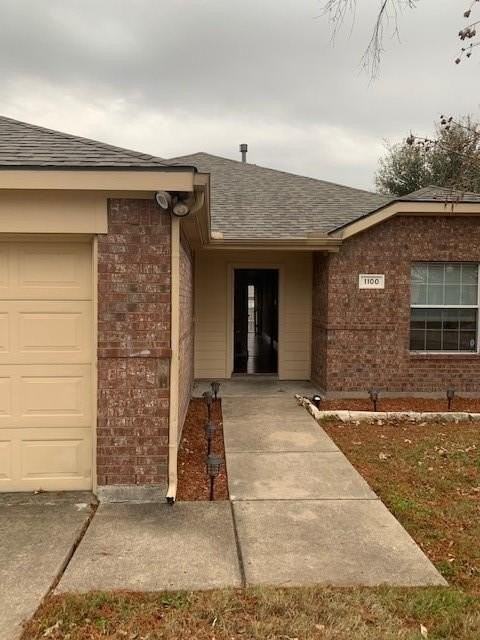 1100 Alexandria Dr - Photo 3 of 15