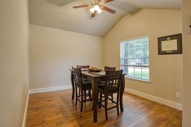 1100 Alexandria Dr - Photo 4 of 15