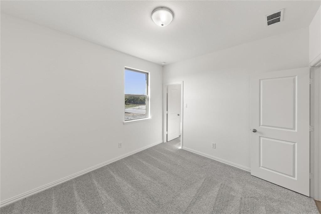 4018 Saltgrass St - Photo 7 of 27