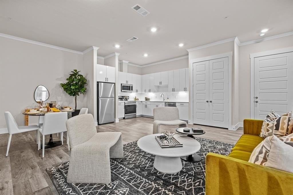 3278 Ganzer Rd W #215B - Photo 6 of 32