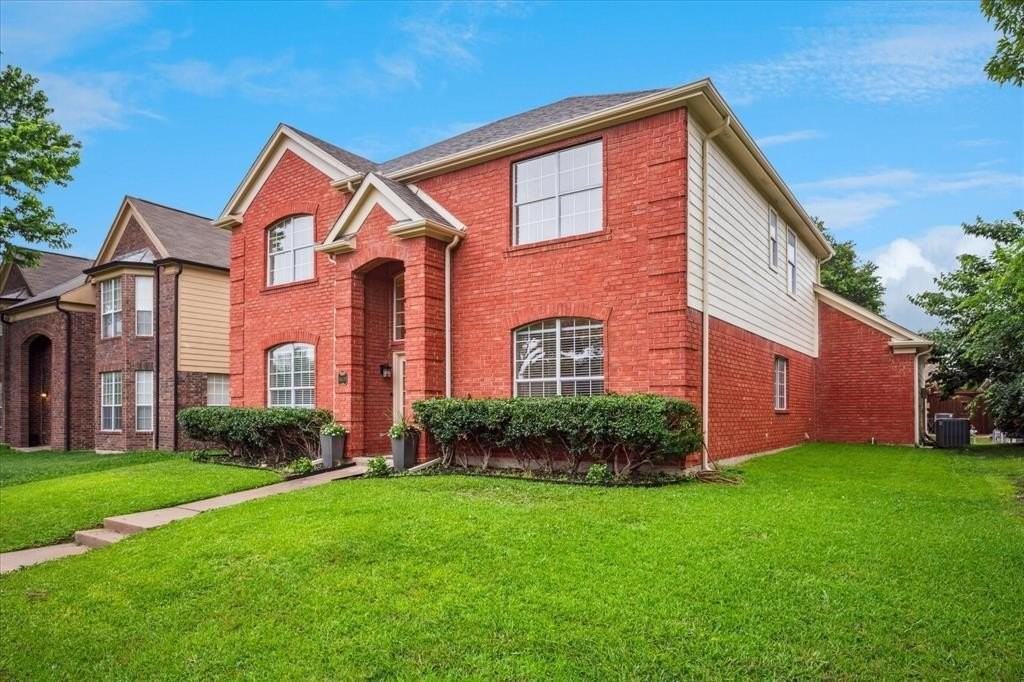 10120 Preston Vineyard Dr - Photo 2 of 26