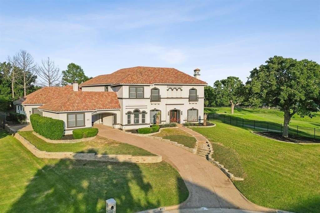 1229 Strathmore Dr - Photo 5 of 39