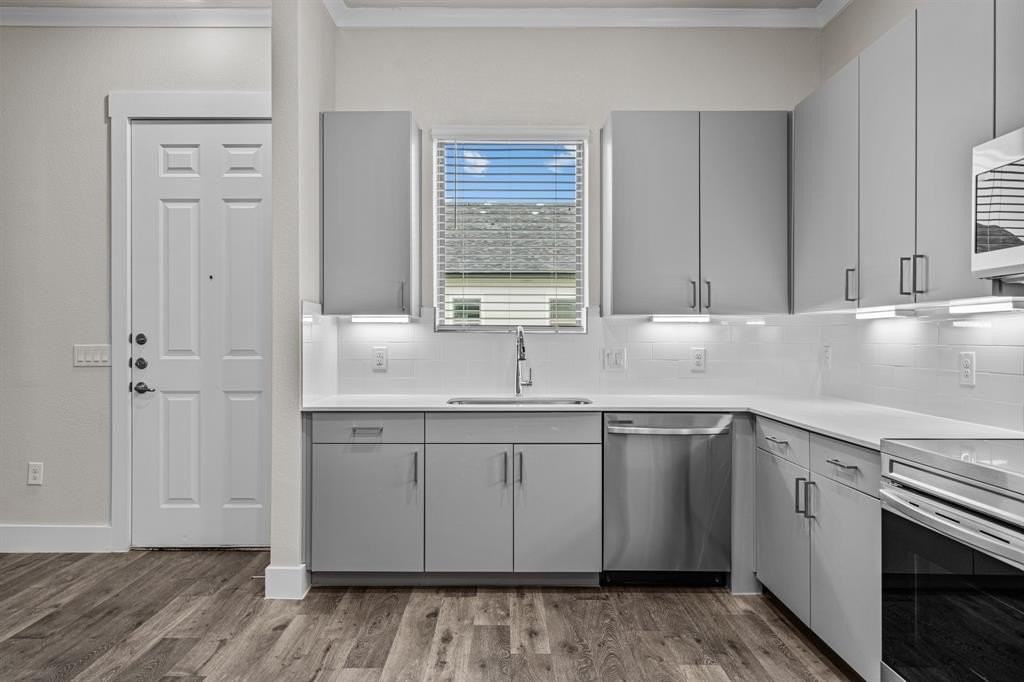 3282 Ganzer Rd W #819B - Photo 7 of 40