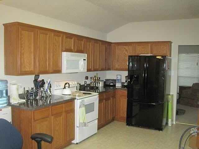 1801 Solitude Ct - Photo 2 of 8