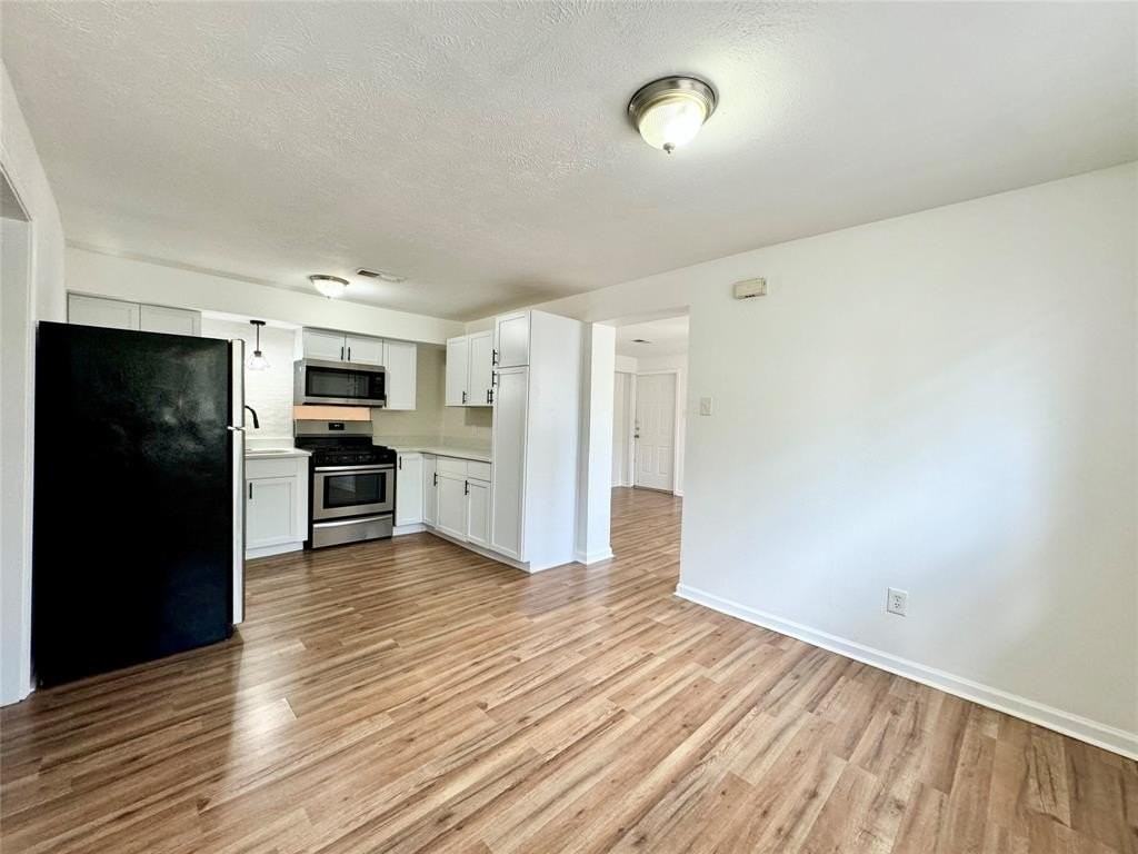 2309 Wesley St #A - Photo 6 of 20