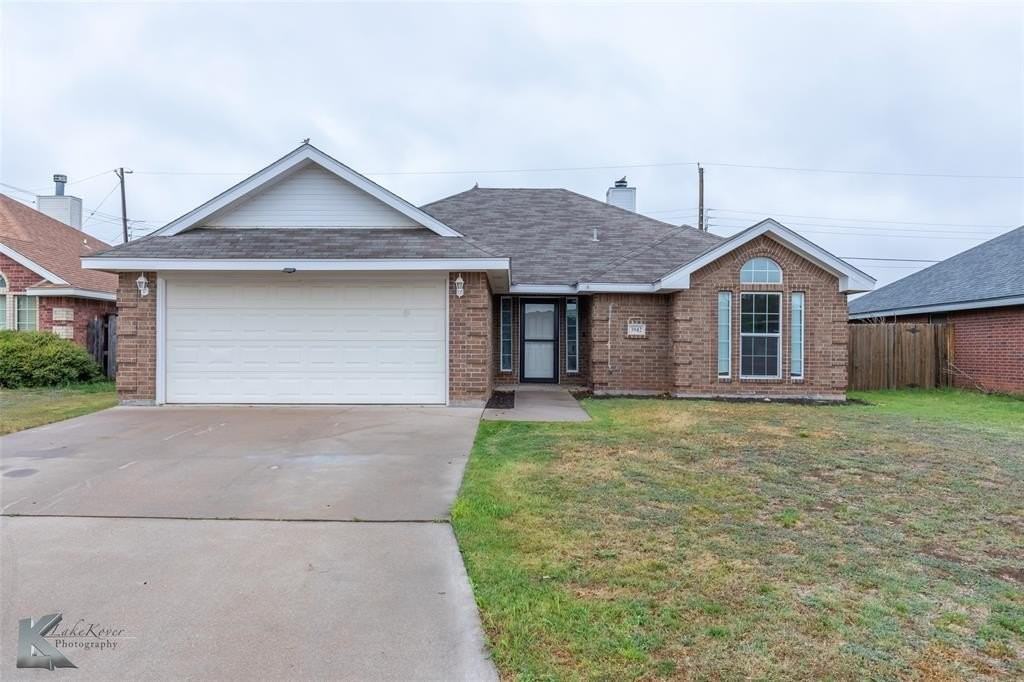 3942 Notre Dame Cir - Photo 2 of 31