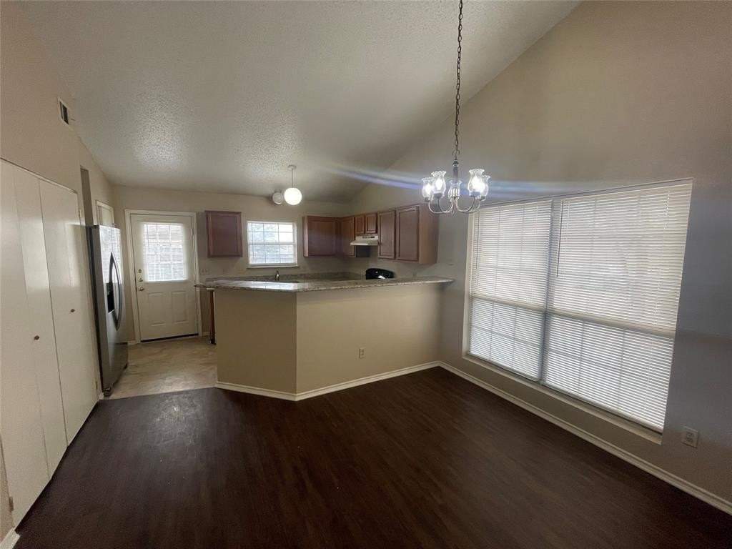 864 Brockden Dr - Photo 4 of 10