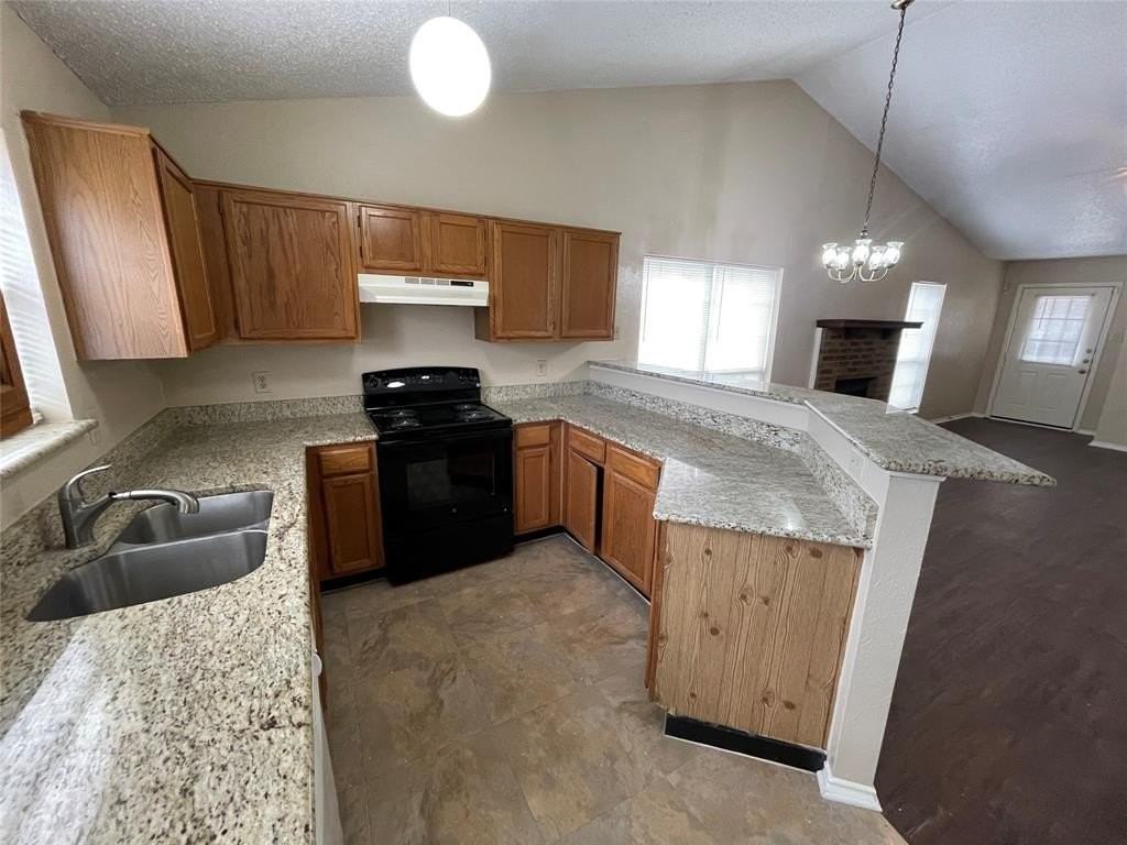 864 Brockden Dr - Photo 6 of 10