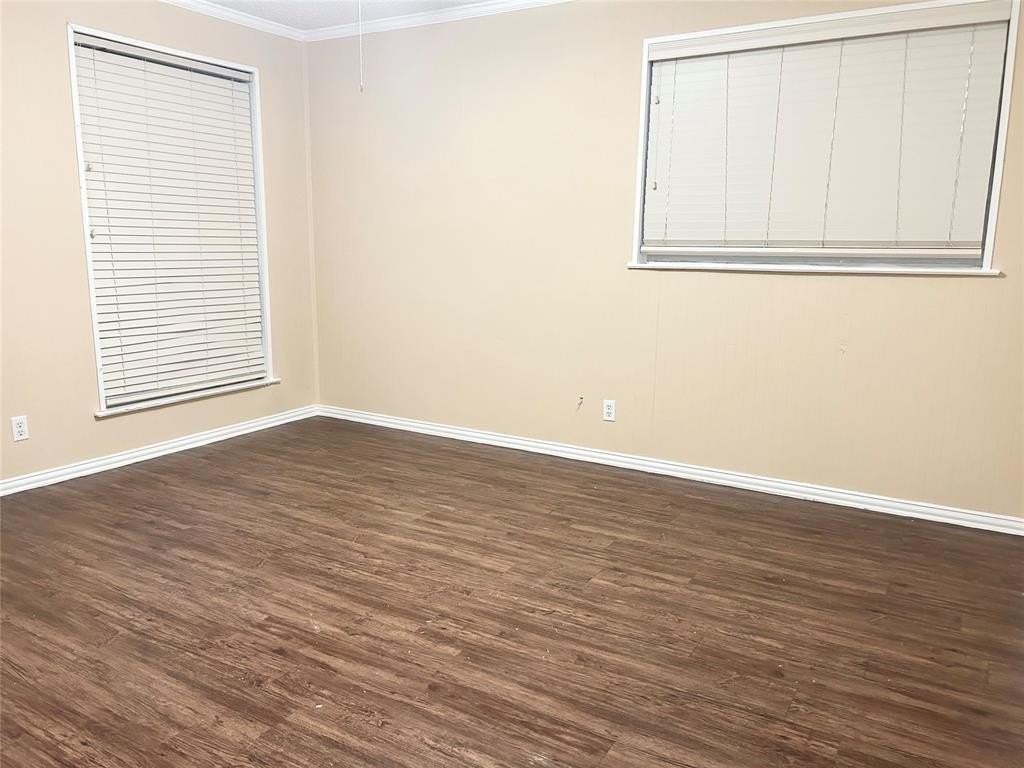 2219 Addington St - Photo 3 of 24