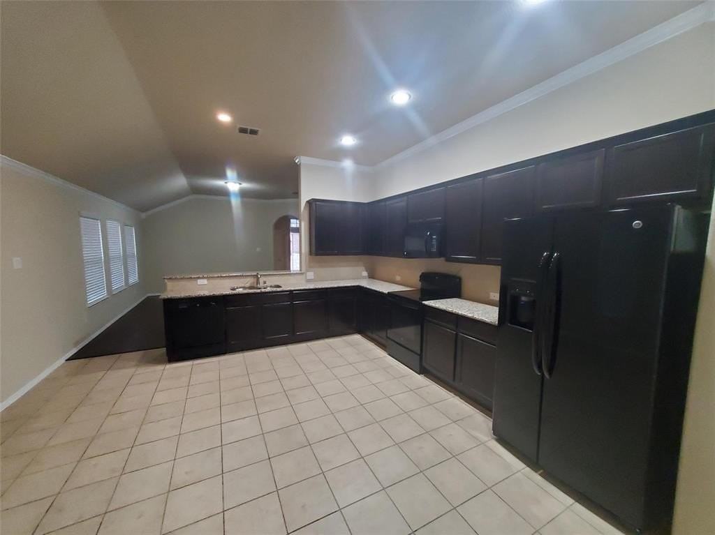 612 Kiowa Dr - Photo 5 of 11