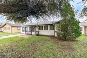 featured image of 2426 S 40th St