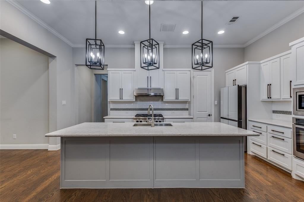 7301 Avondale Dr - Photo 5 of 23