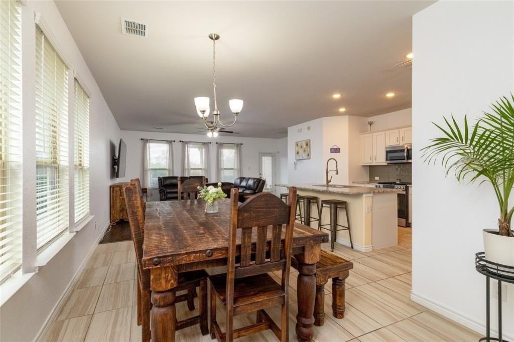 4010 Bendale Rd - Photo 6 of 36