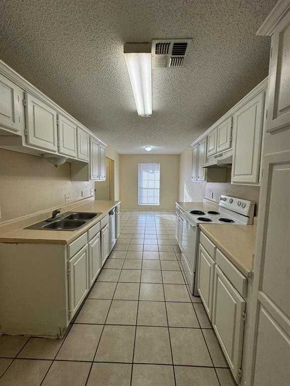 4500 Spinnaker Ct - Photo 7 of 15