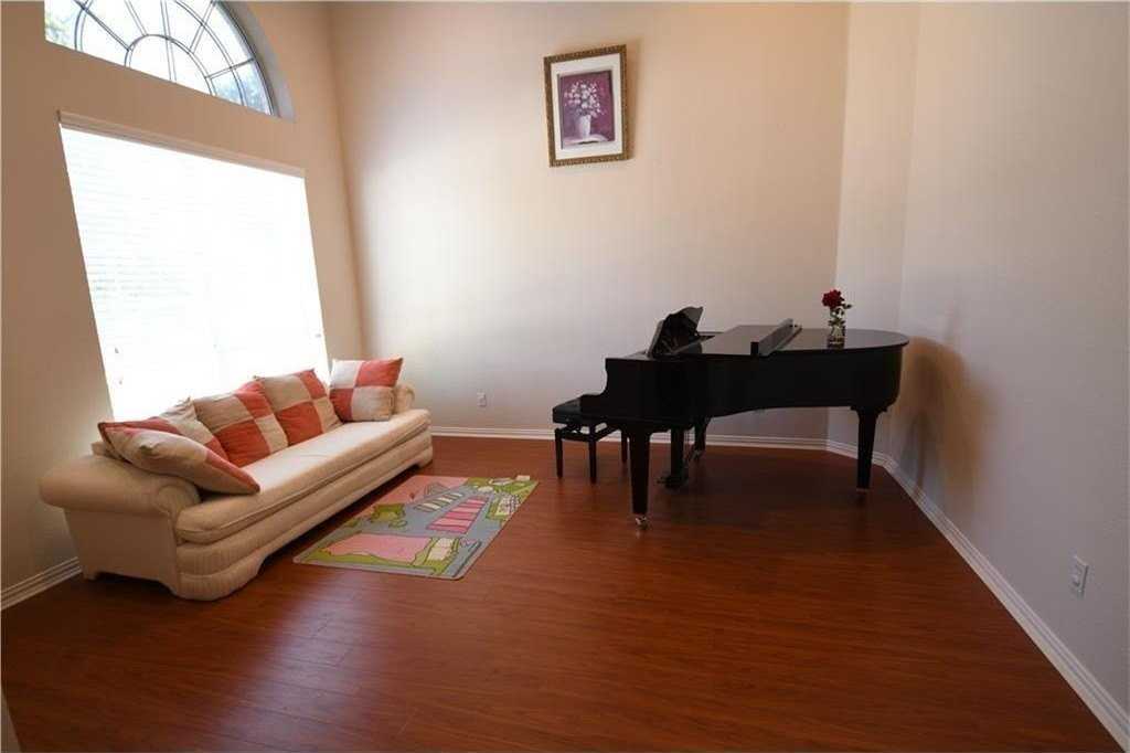 4141 Silverthorne St - Photo 2 of 21