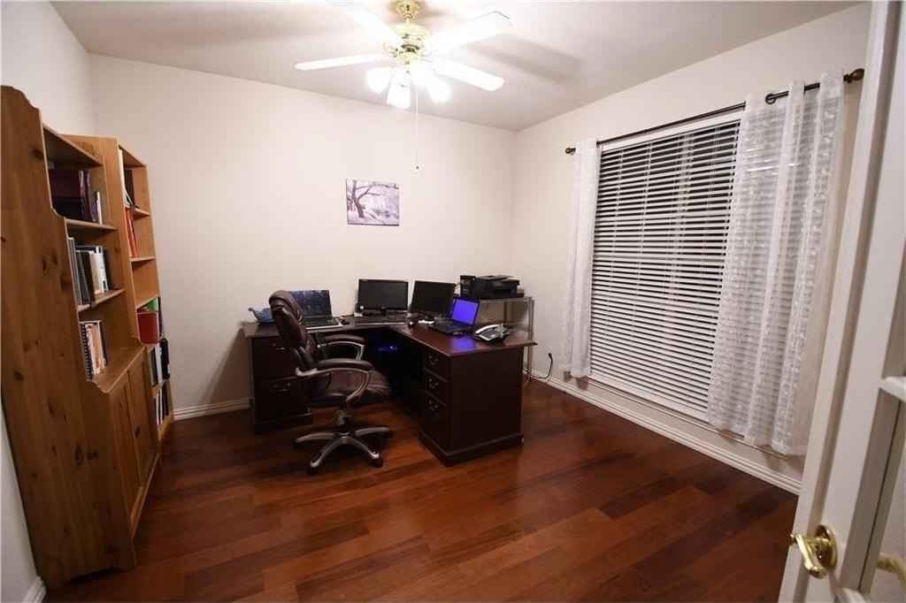 4141 Silverthorne St - Photo 4 of 21