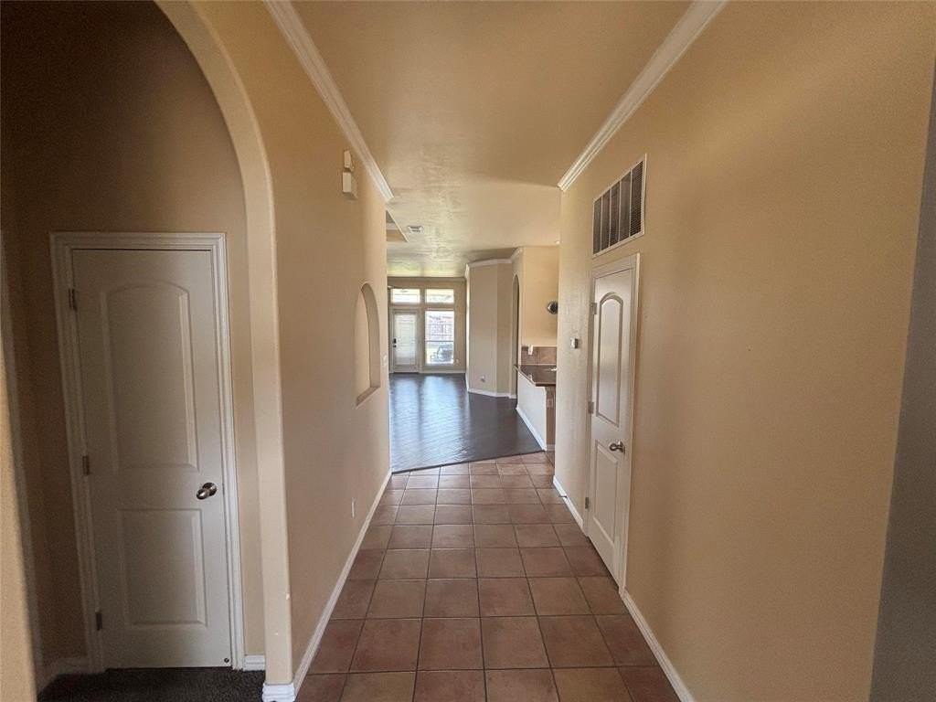 8361 Edgepoint Trl - Photo 2 of 16