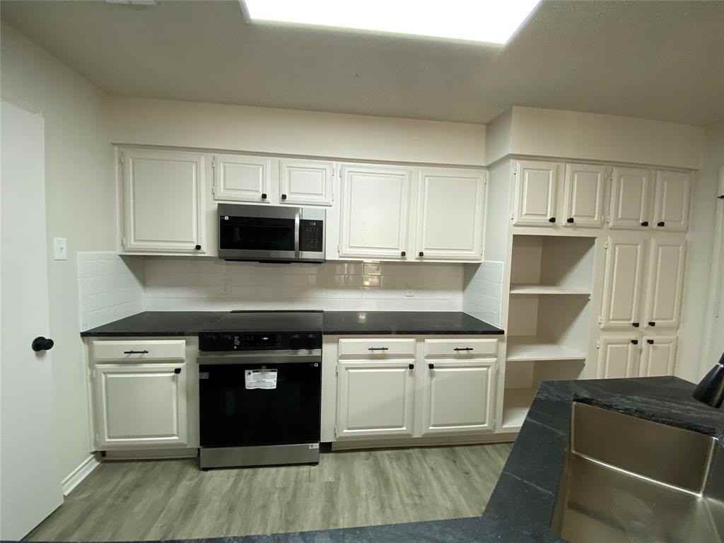 1607 Crescent Ln - Photo 7 of 21