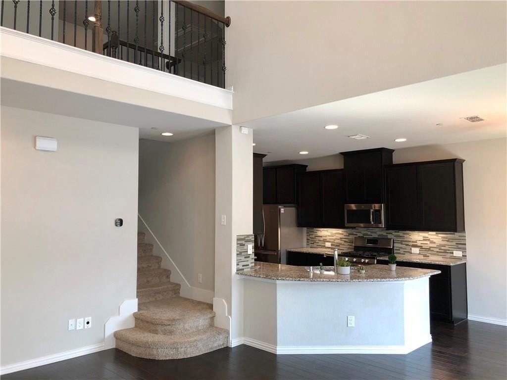 4800 Bridgewater St - Photo 5 of 6