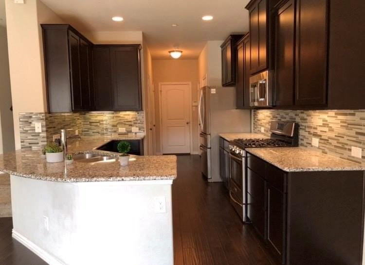 4800 Bridgewater St - Photo 6 of 6