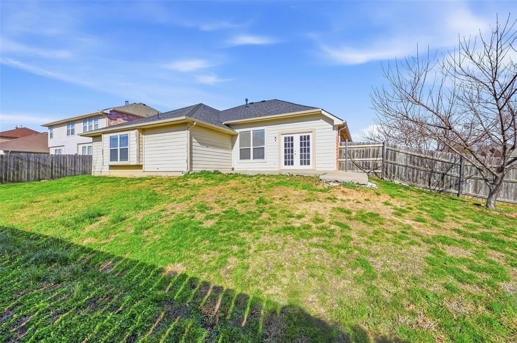 2116 Sandstone Ct - Photo 3 of 26