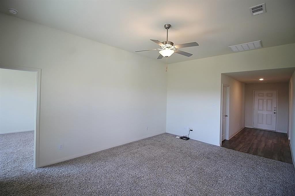 233 Liberty Ln - Photo 7 of 34