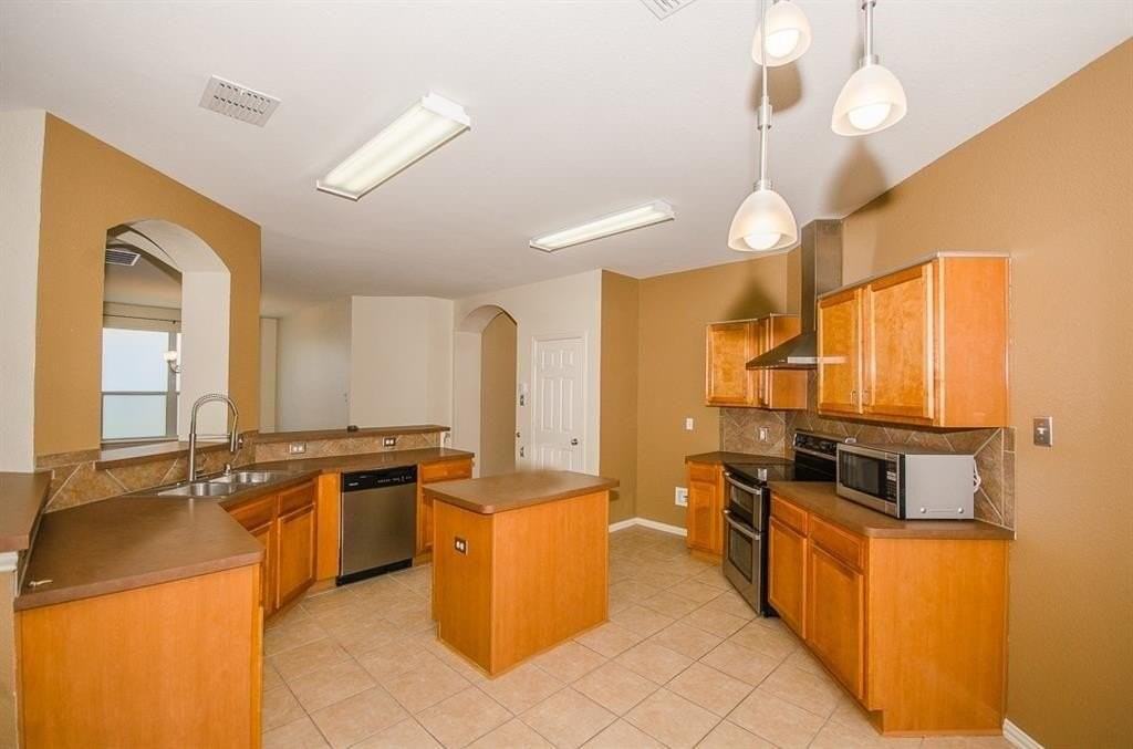 5712 Eureka Bnd - Photo 7 of 18