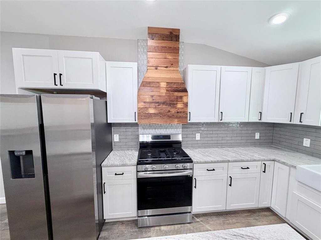 710 N Rusk St - Photo 7 of 26