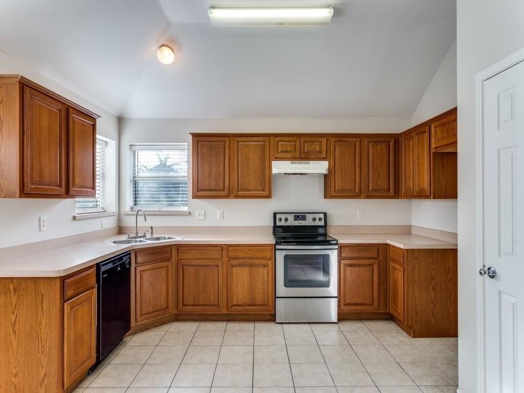 6808 Terbet Ct - Photo 4 of 12