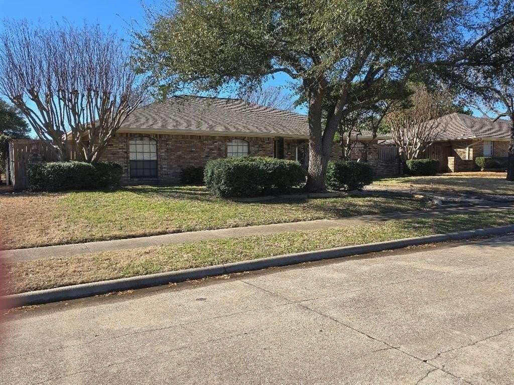 2004 Cherbourg Dr - Photo 2 of 24