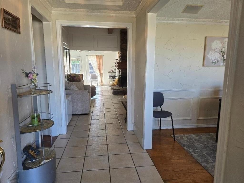 2004 Cherbourg Dr - Photo 3 of 24