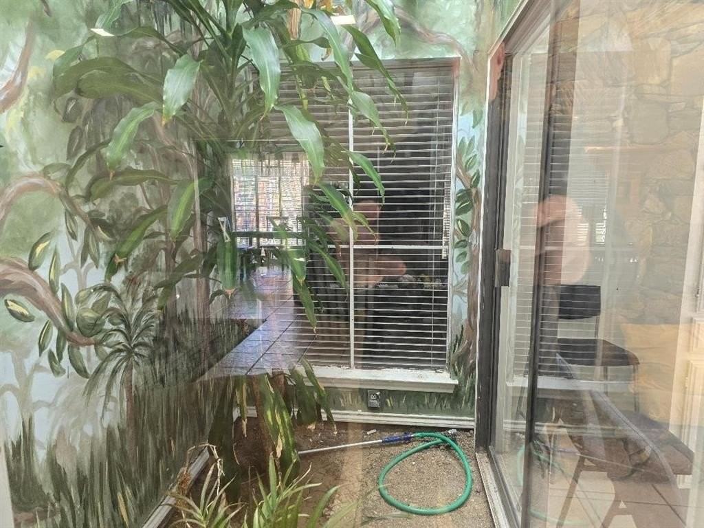 2004 Cherbourg Dr - Photo 7 of 24