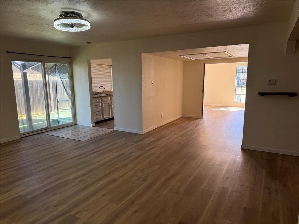 2114 Alder Trl - Photo 4 of 11