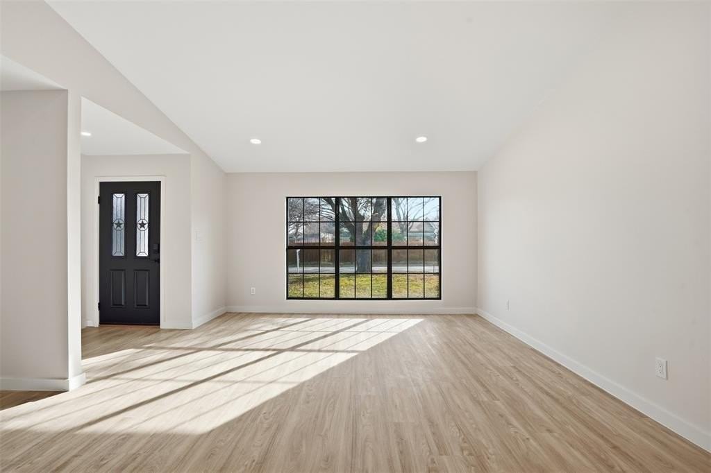 3514 Brookhurst Ln - Photo 6 of 29