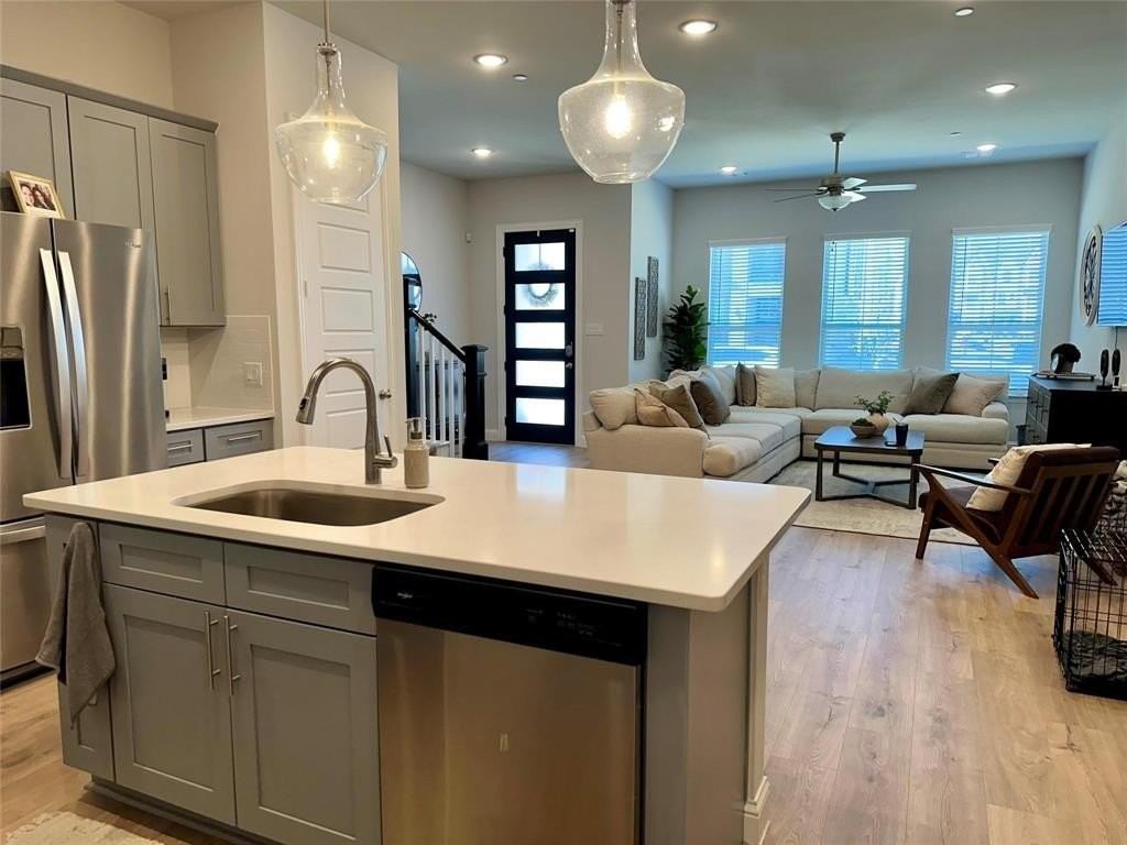 301 Colusa Dr - Photo 6 of 15