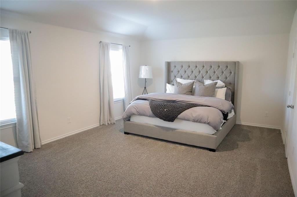 3025 Zinnia St - Photo 6 of 13