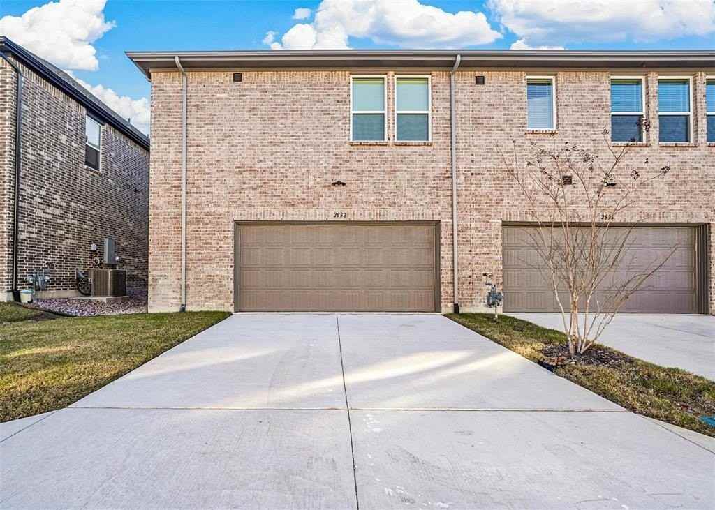 2640 Bluejack Rd - Photo 2 of 18