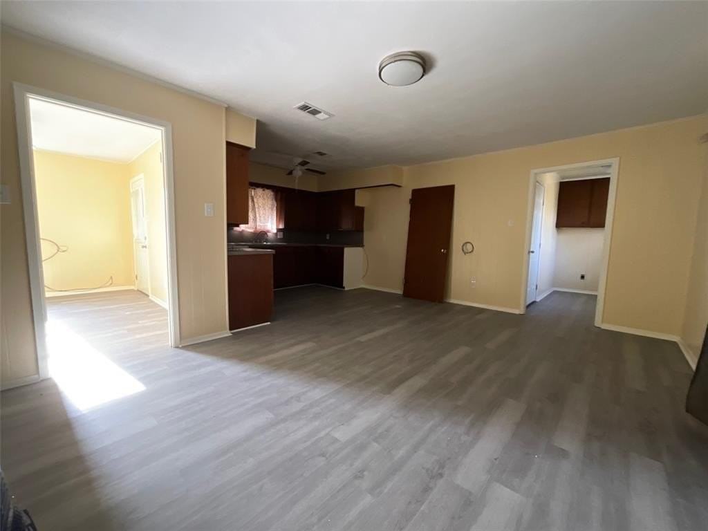 1361 Shady Ln - Photo 4 of 24