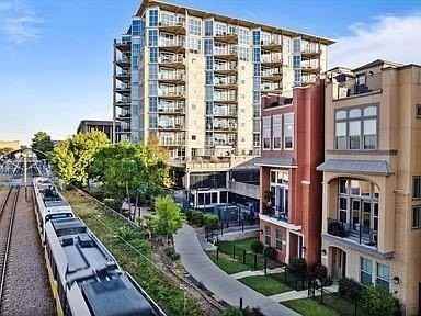 1390 Arch Pl - Photo 2 of 33