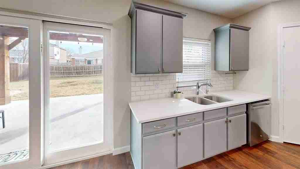 2432 Tisbury Way - Photo 5 of 21