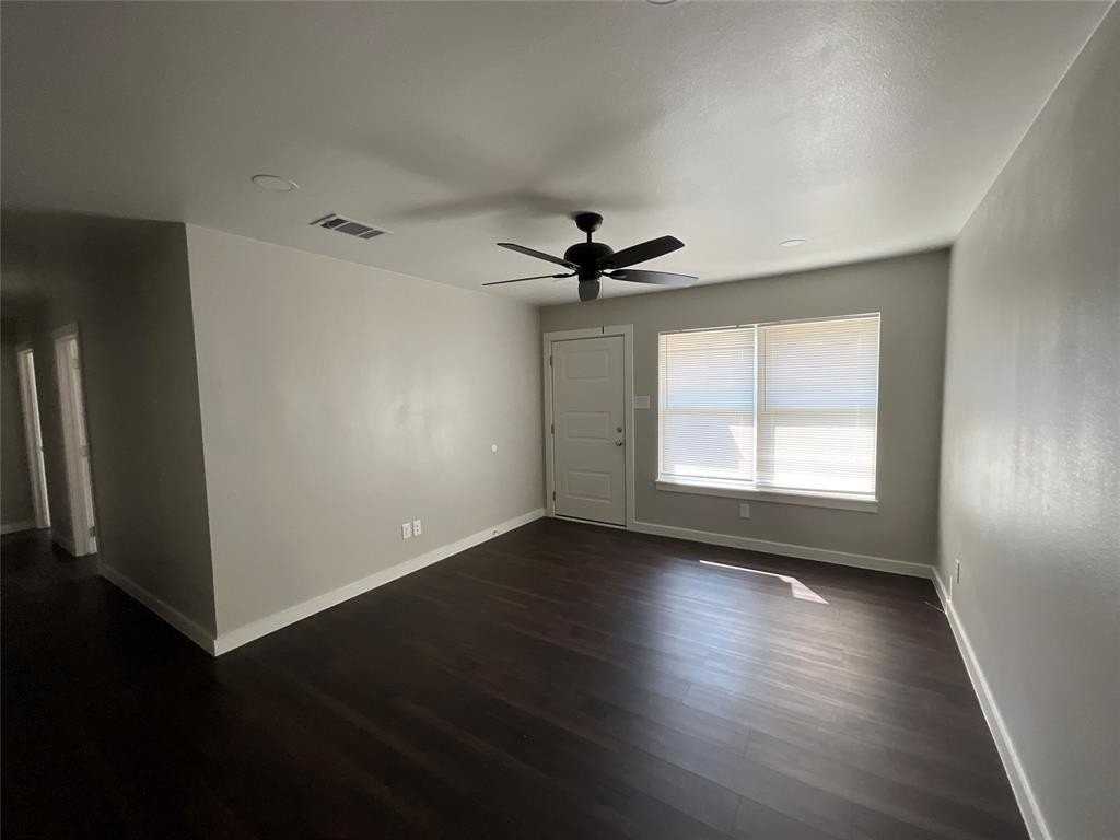 405 E Pine St - Photo 6 of 21