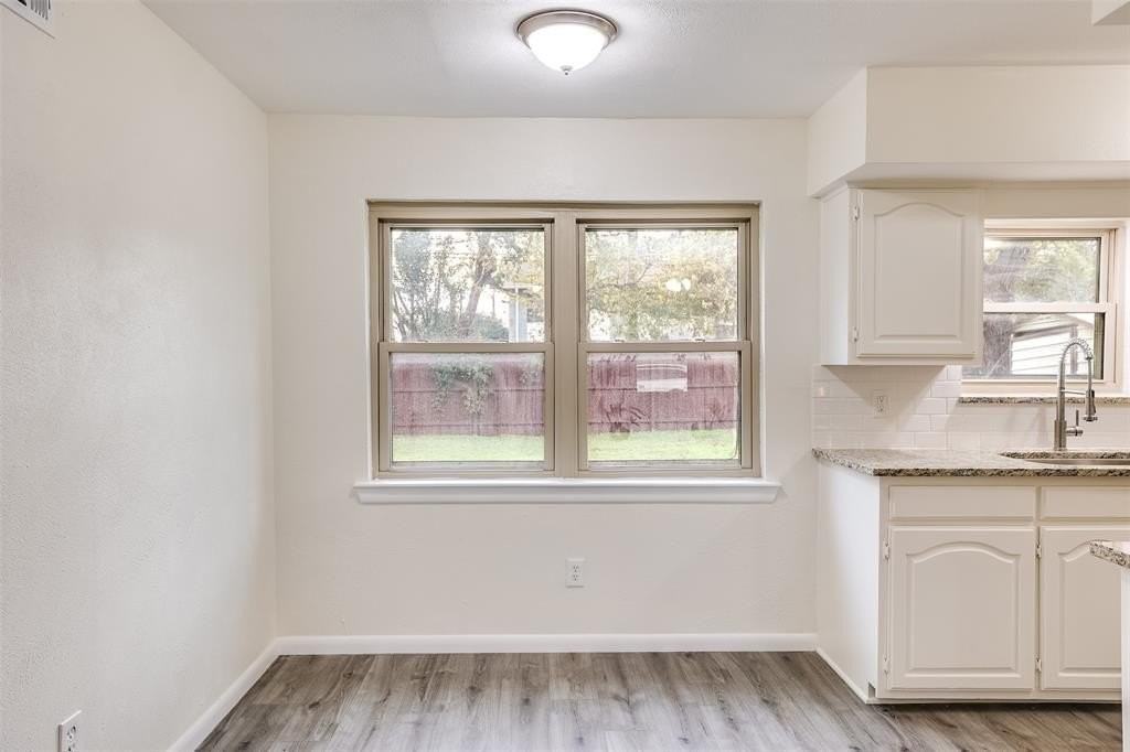 4301 Oleander Trl - Photo 5 of 9