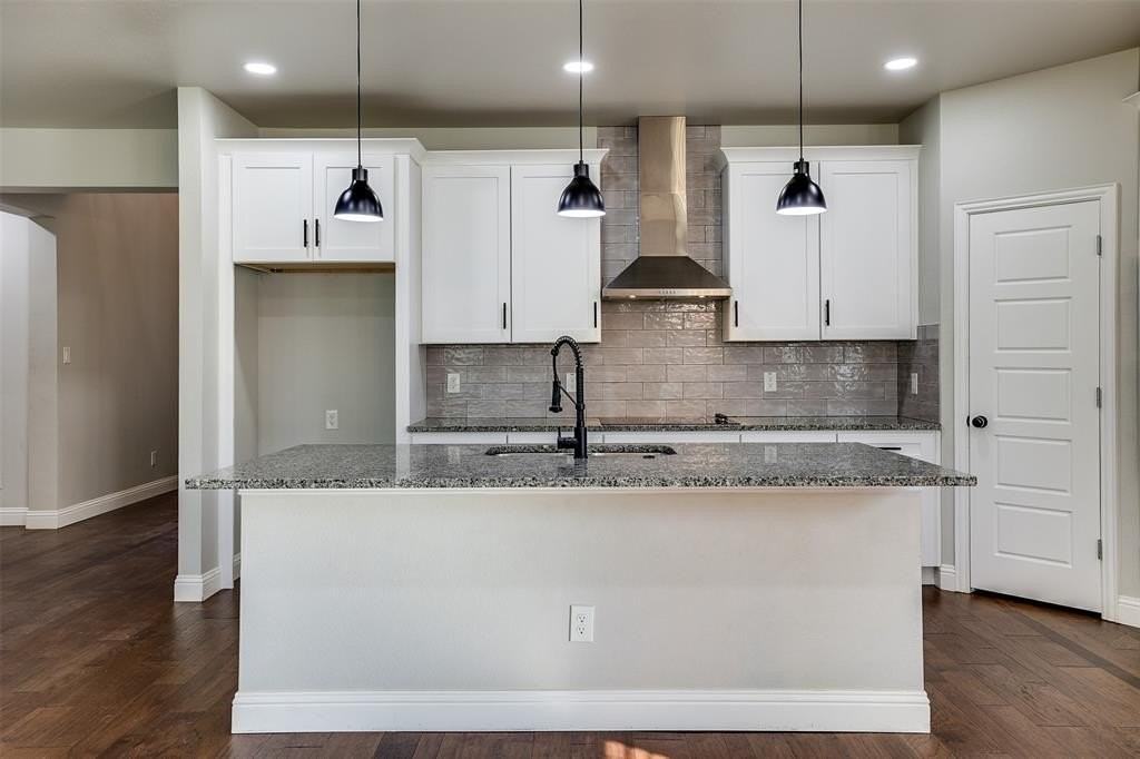 1804 Eastwood Ct - Photo 6 of 18