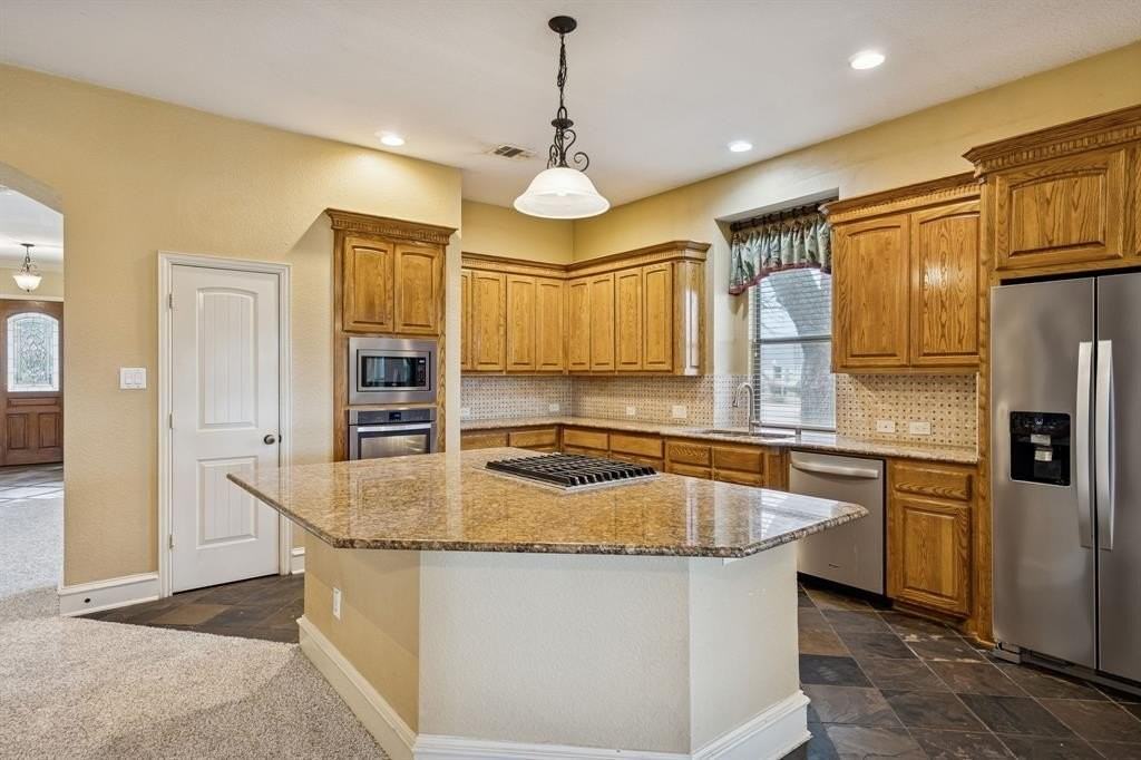 4010 Eider Dr - Photo 7 of 40