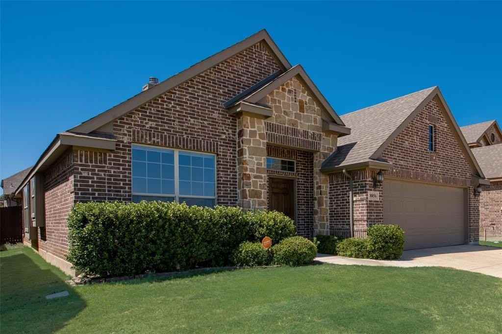 8856 Devonshire Dr - Photo 2 of 29